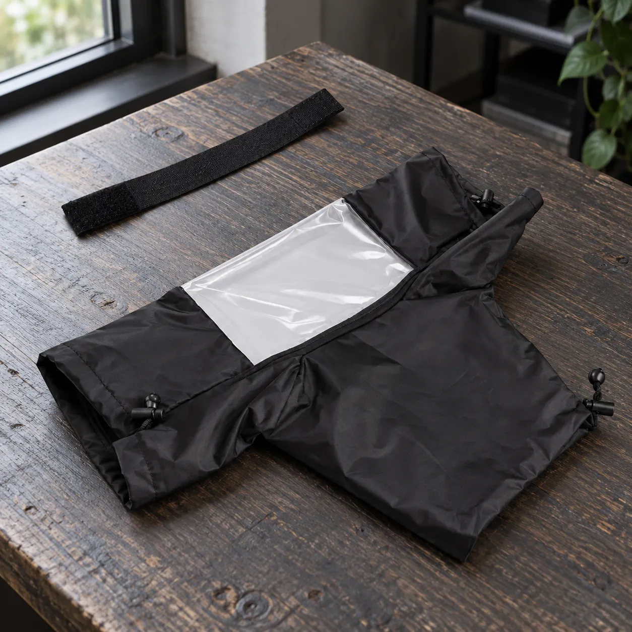 Short-Lens Rain Cover in its exact selected configuration